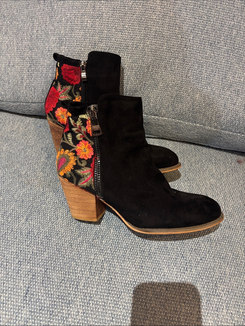 Vintage Havana booties! 8 - Picture 7 of 7